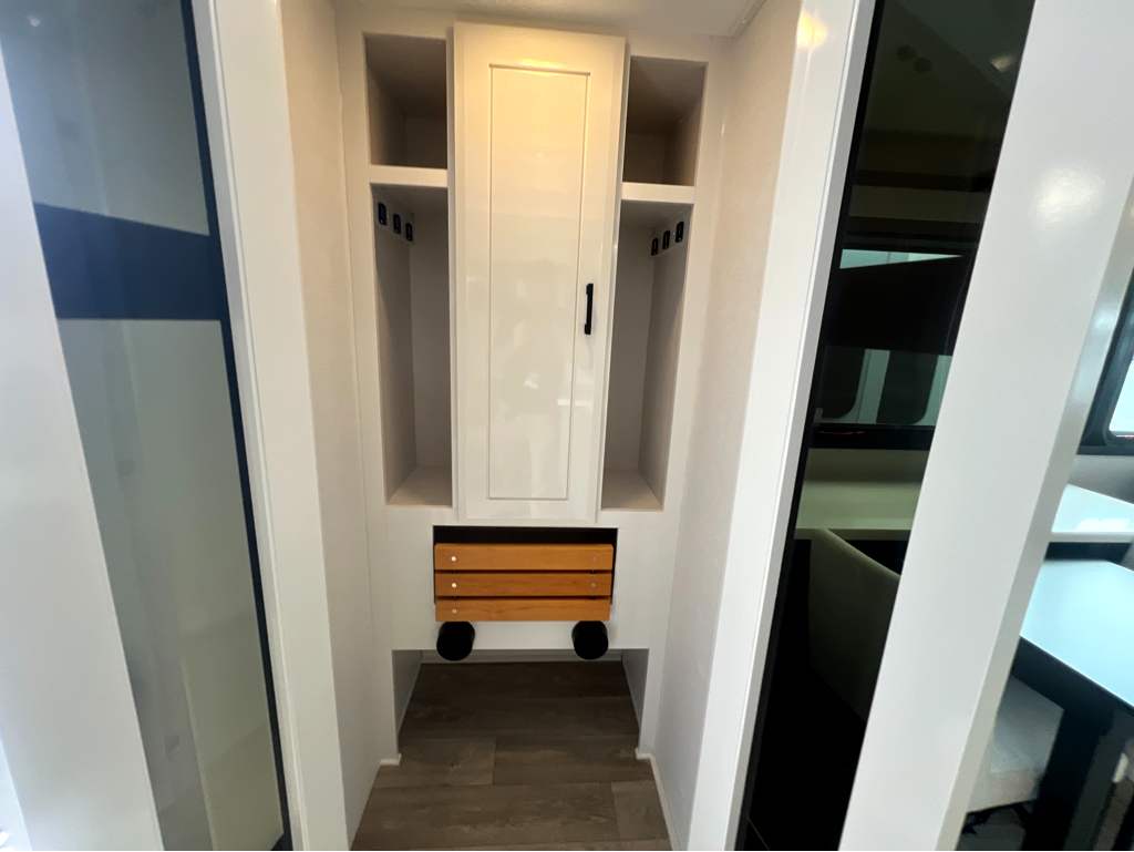2027 JAYCO PINNACLE 39FBRL - Image 20