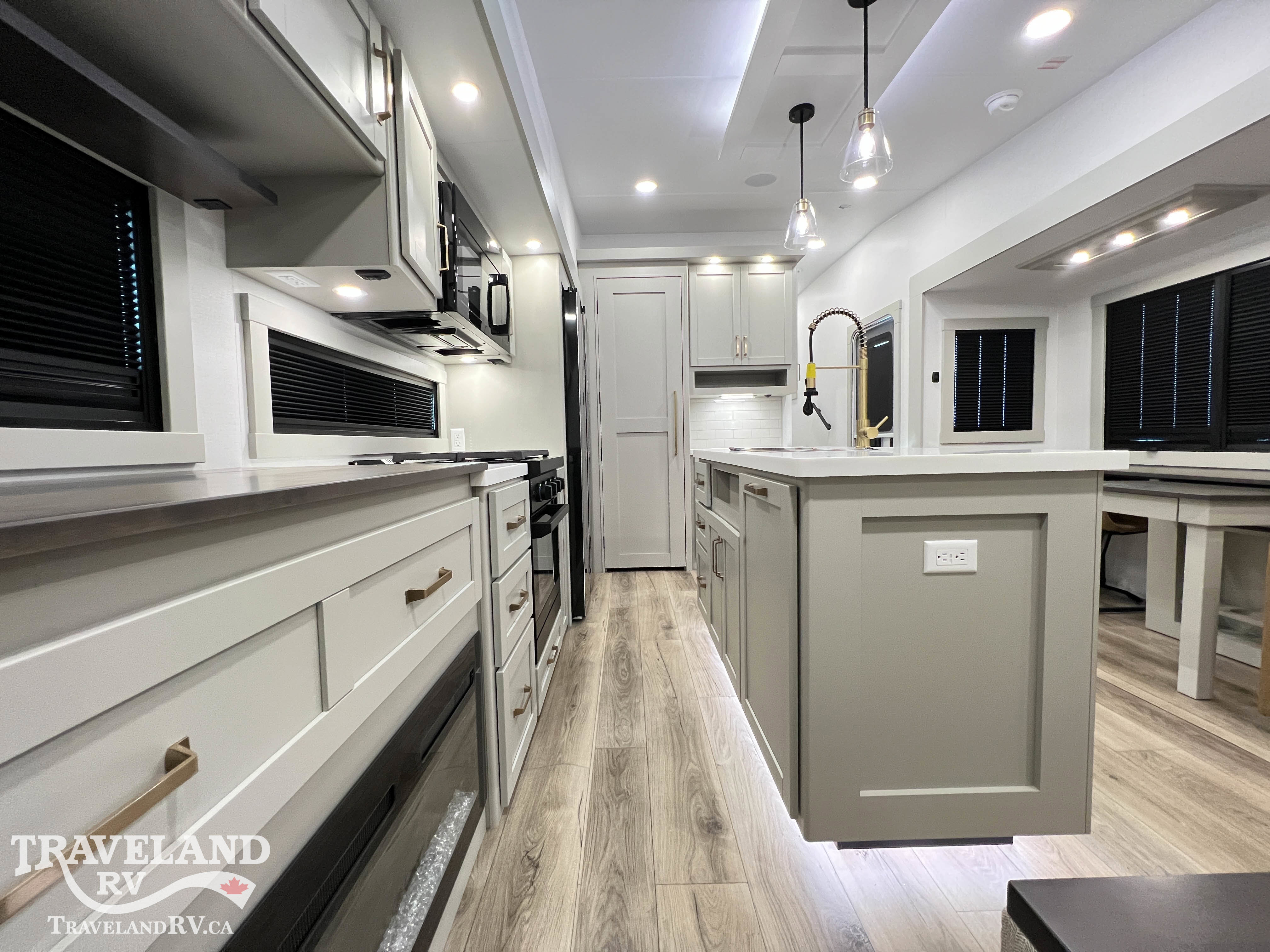 2026 Brinkley RV Model Z 3610 - Image 20