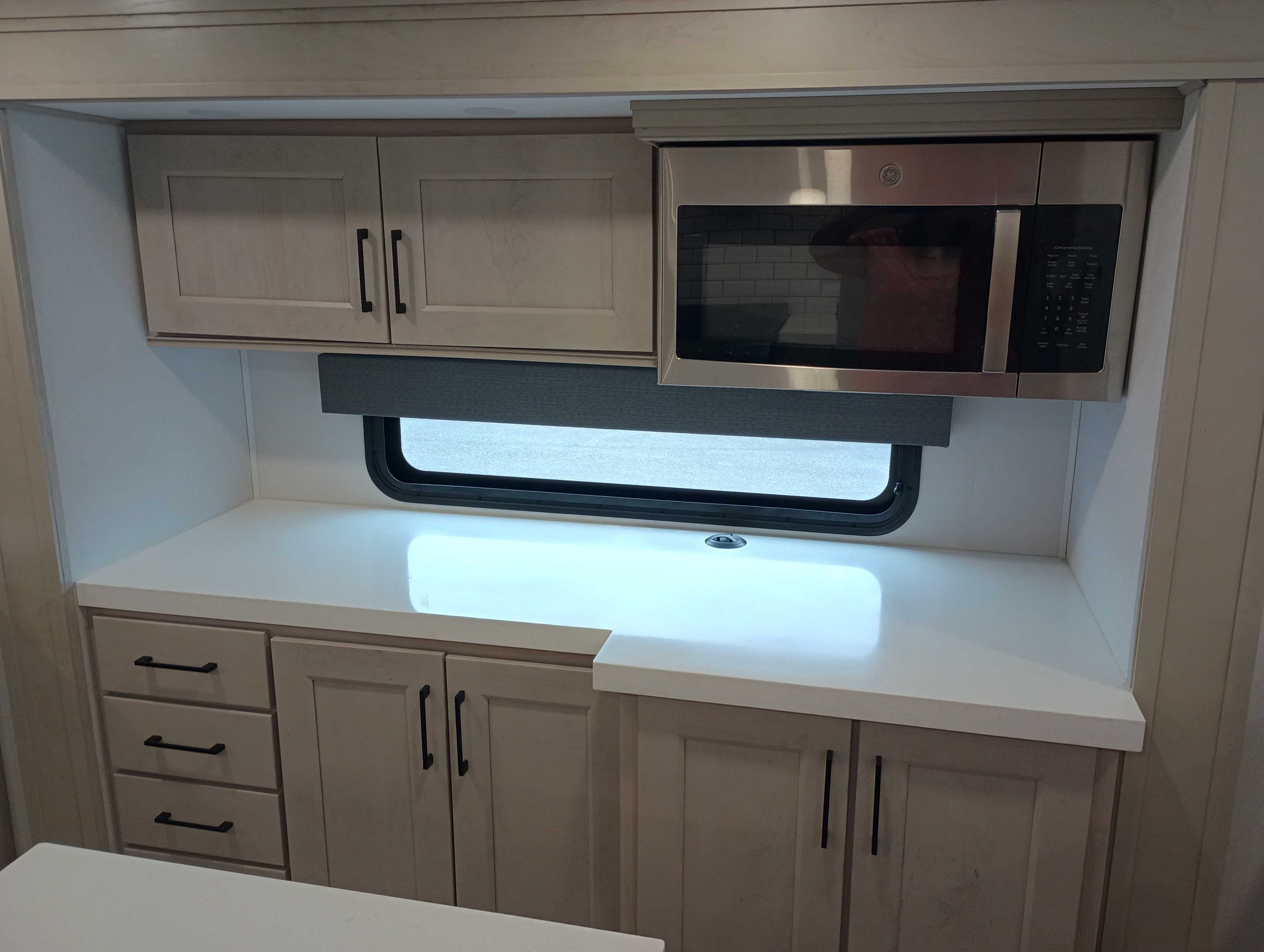 2025 Grand Design Solitude 390RK - Image 8