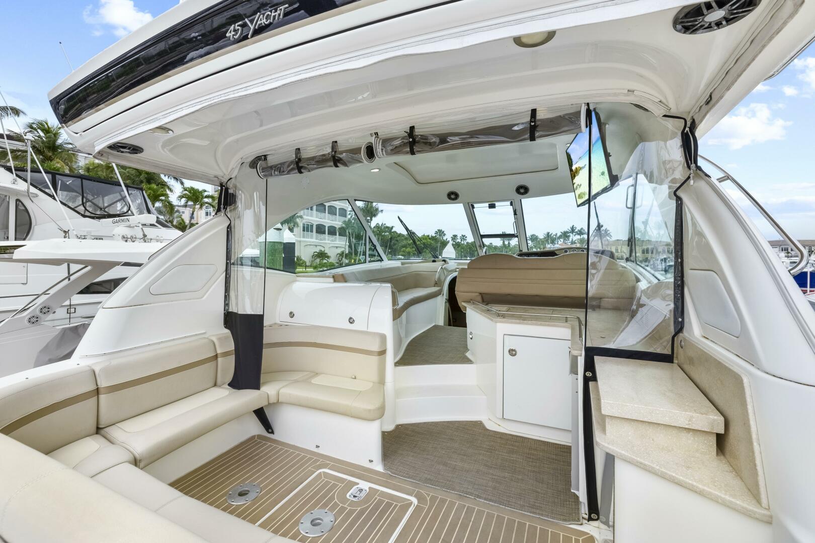 2016 Formula 45 Yacht - Image 4