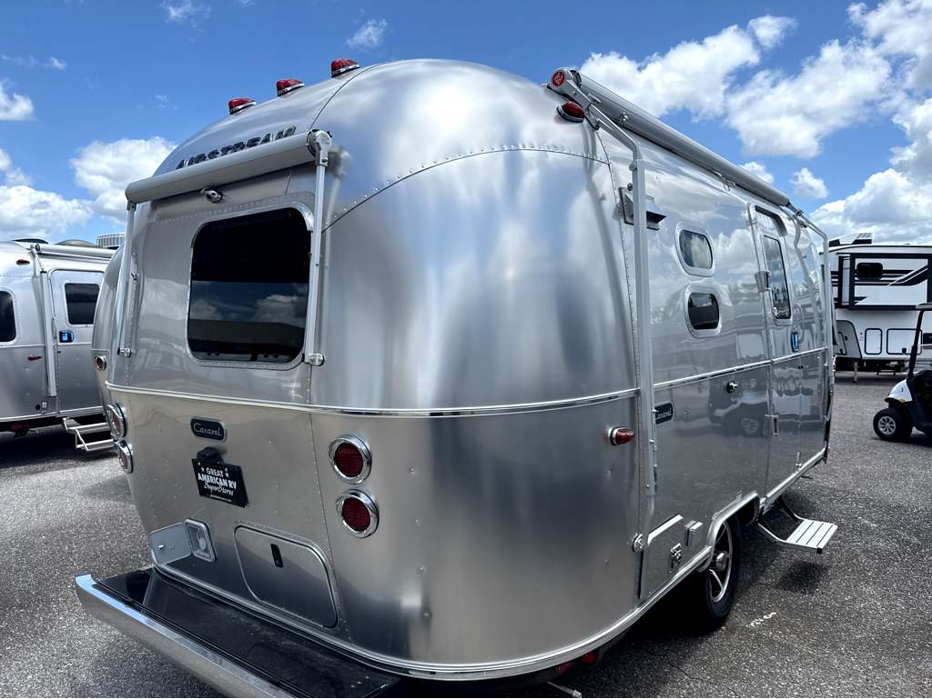 2026 AIRSTREAM CARAVEL 20FB - Image 4