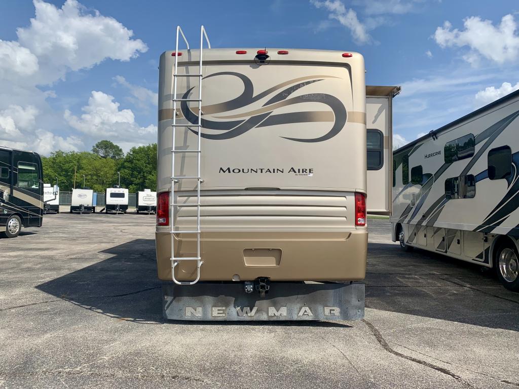 2005 MOUNTAIN AIRE 3778-WORKHORSE - Image 6