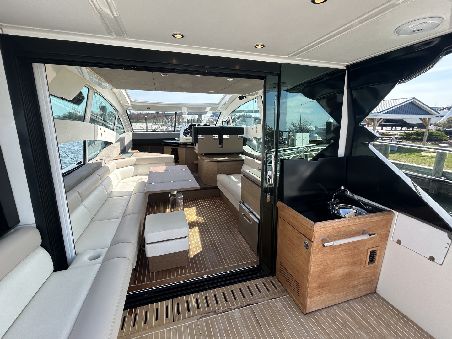 2018 Beneteau GRAN TURISMO 50 - Image 10