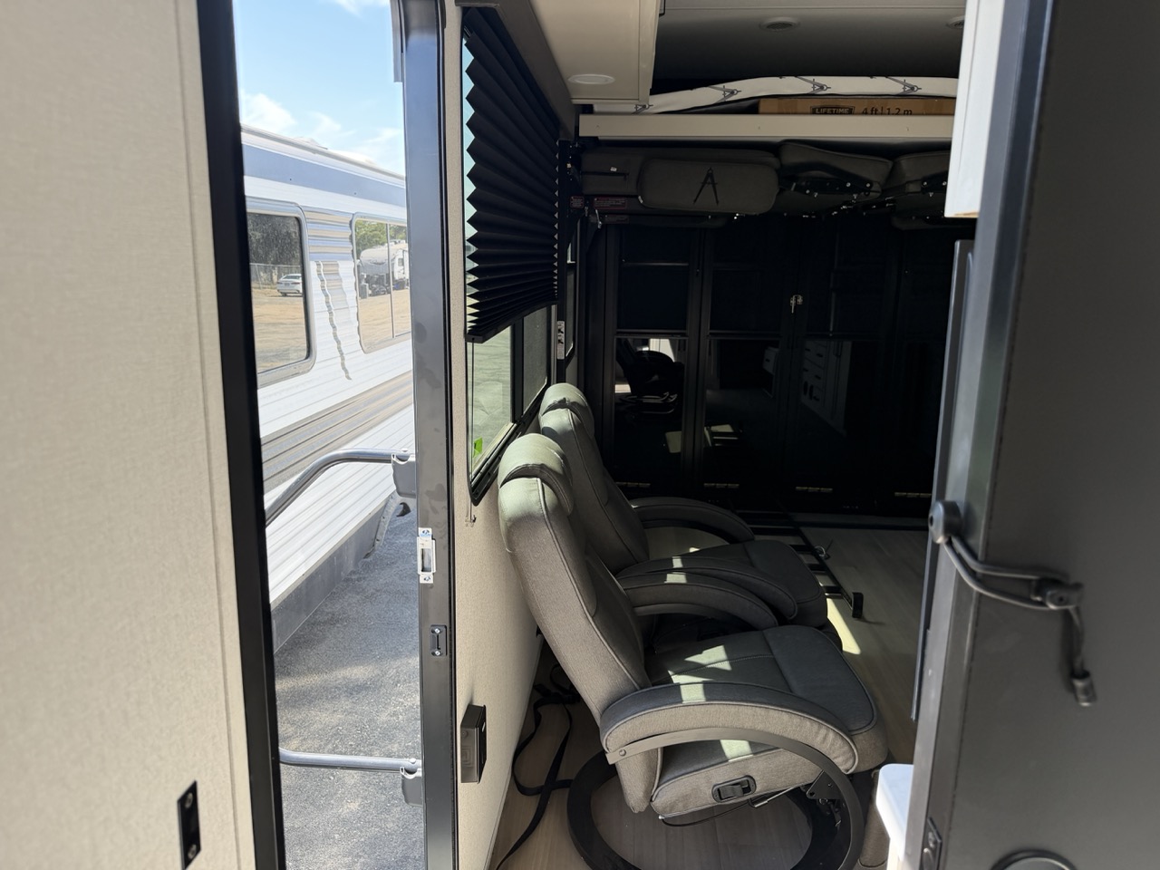 2026 Grand Design Momentum G-Class 21G - Image 20
