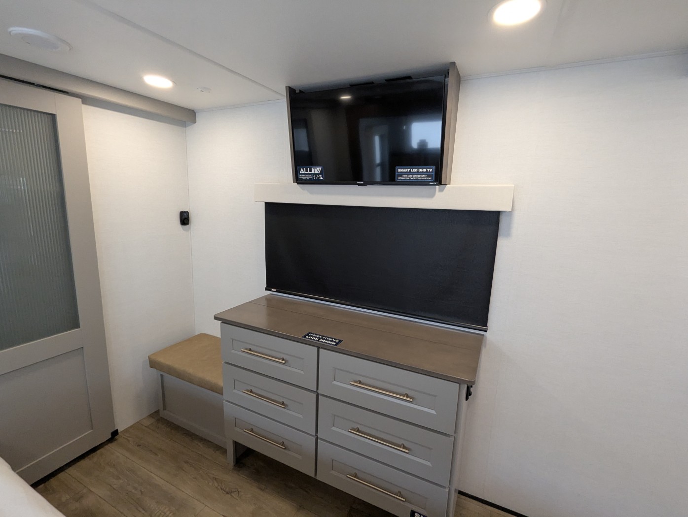 2025 Alliance RV Paradigm 375RD - Image 8
