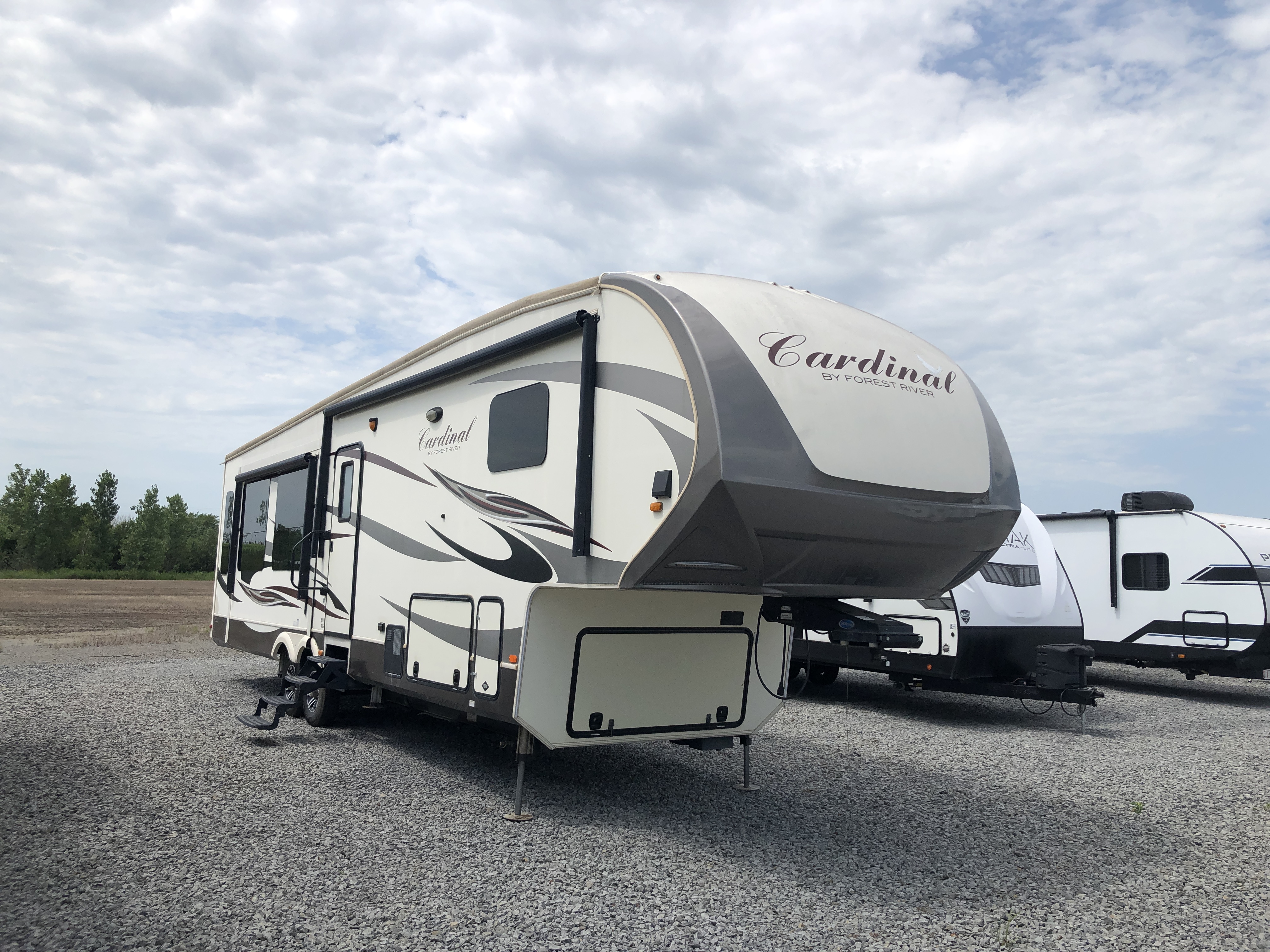 2016 Forest River Cardinal 3850RL - Image 1