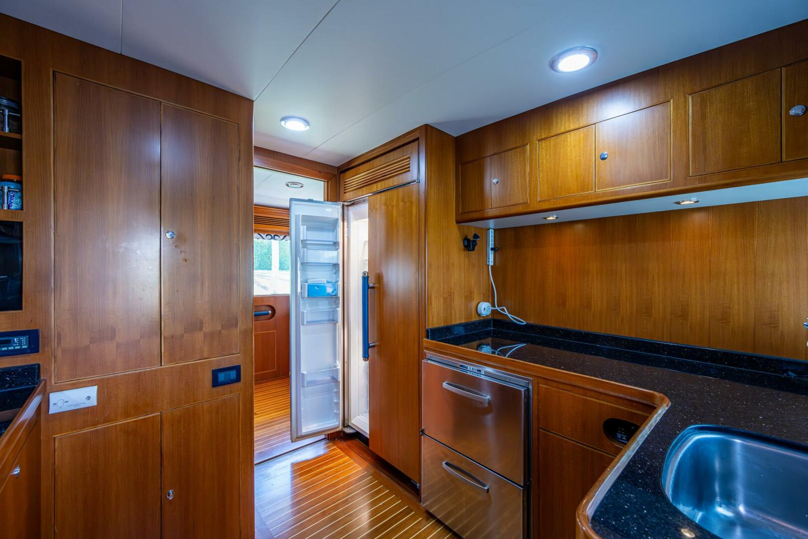 2013 Marlow Explorer Enclosed Bridge (CB) - Image 39