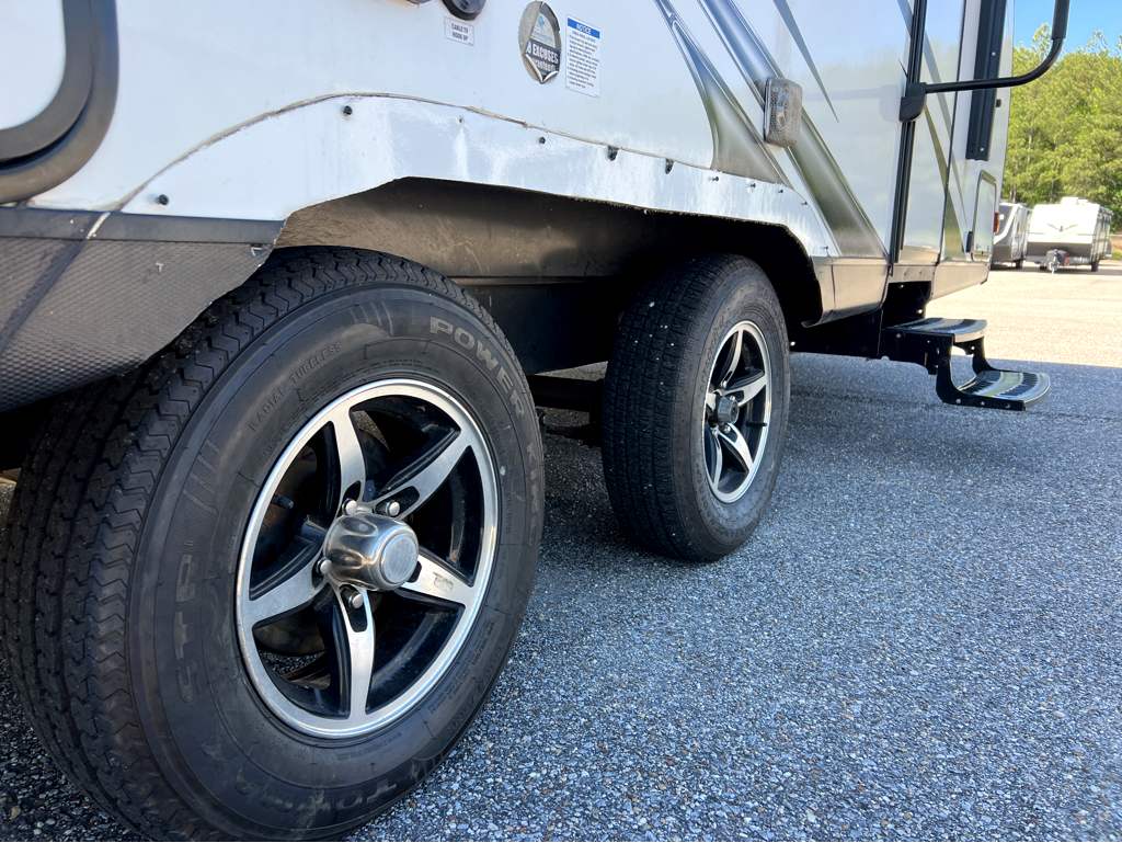 2019 COACHMEN SPIRIT 2245BH - Image 23