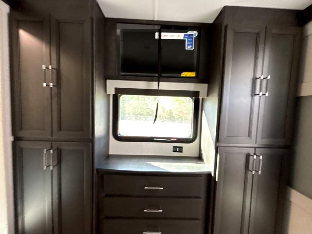 2026 Keystone ALPINE 3710FL - Image 18