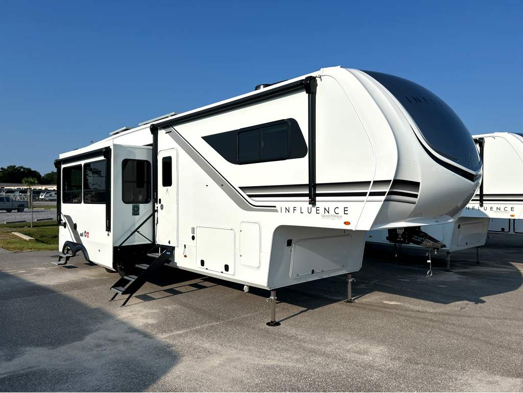 2026 GRAND DESIGN INFLUENCE 3704BH - Image 1