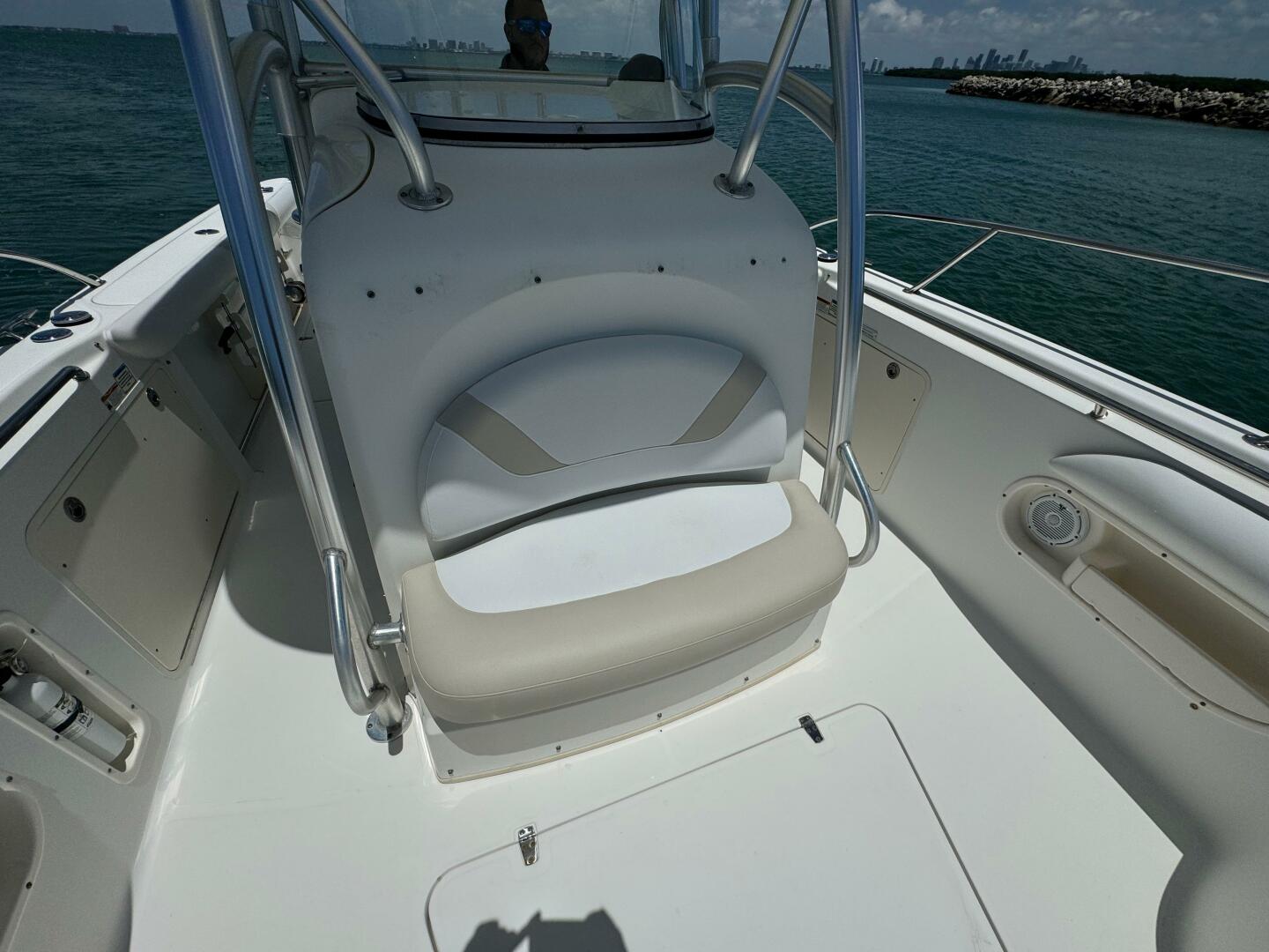 2008 Boston Whaler 320 Outrage - Image 13