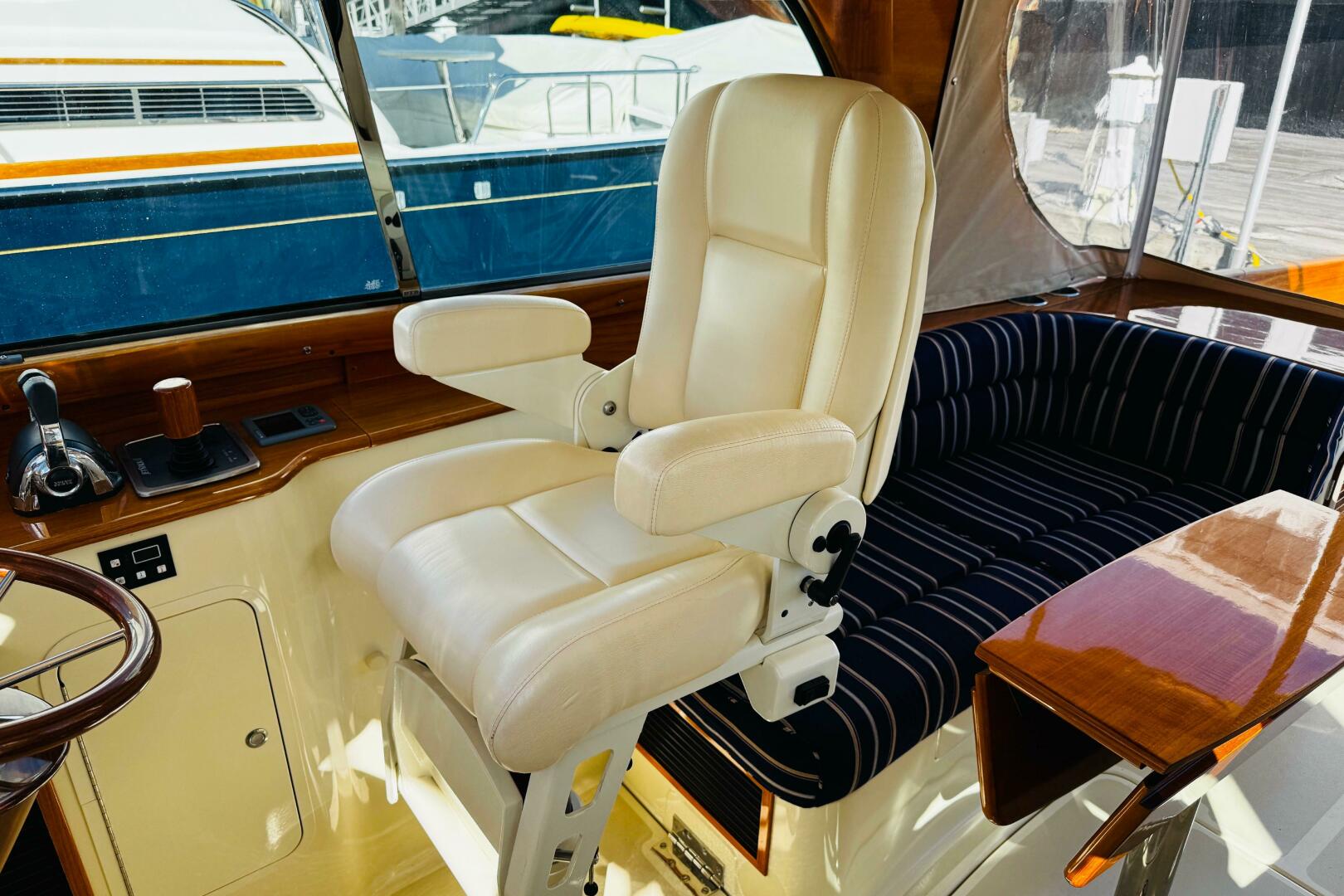 2012 Hinckley Picnic Boat MKIII - Image 28