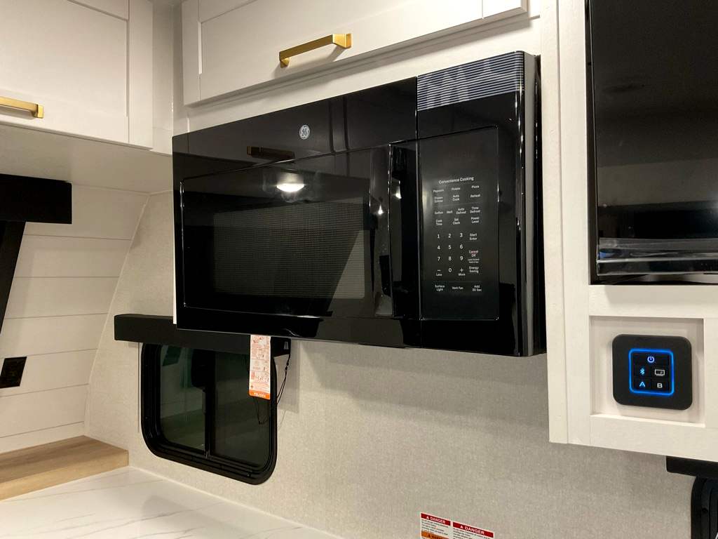2026 JAYCO Eagle 265 FKDS HT - Image 12