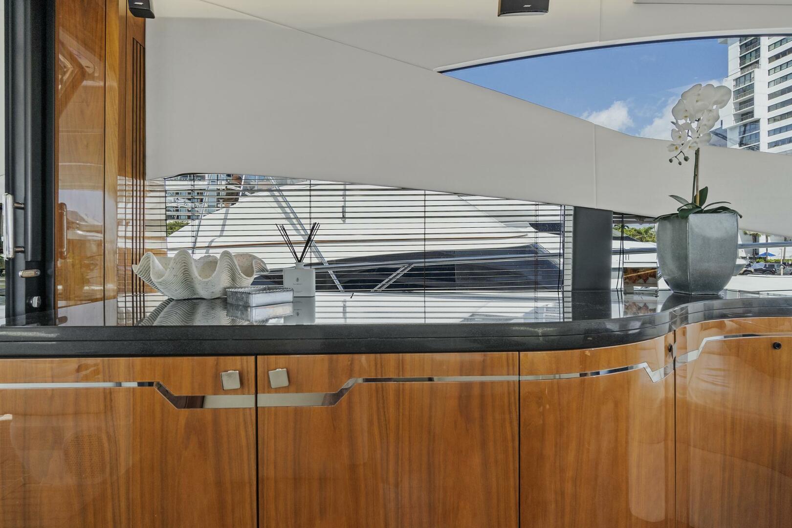2017 Sunseeker 68 Sport Yacht - Image 34