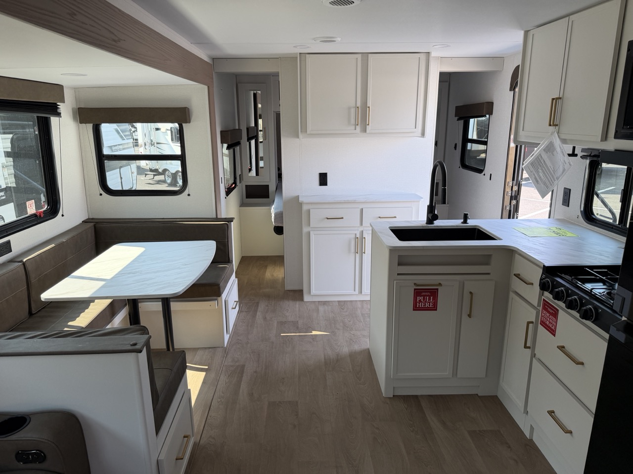 2027 Grand Design Transcend XPLOR 27DBX - Image 17