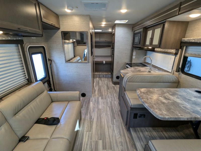 2024 Thor Motor Coach Four Winds 28Z - Image 8