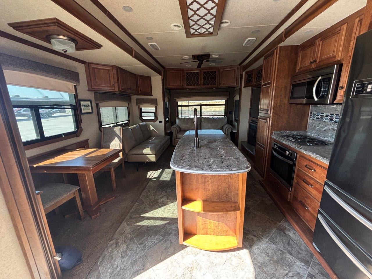 2018 Heartland Landmark 365 LM Oshkosh - Image 5