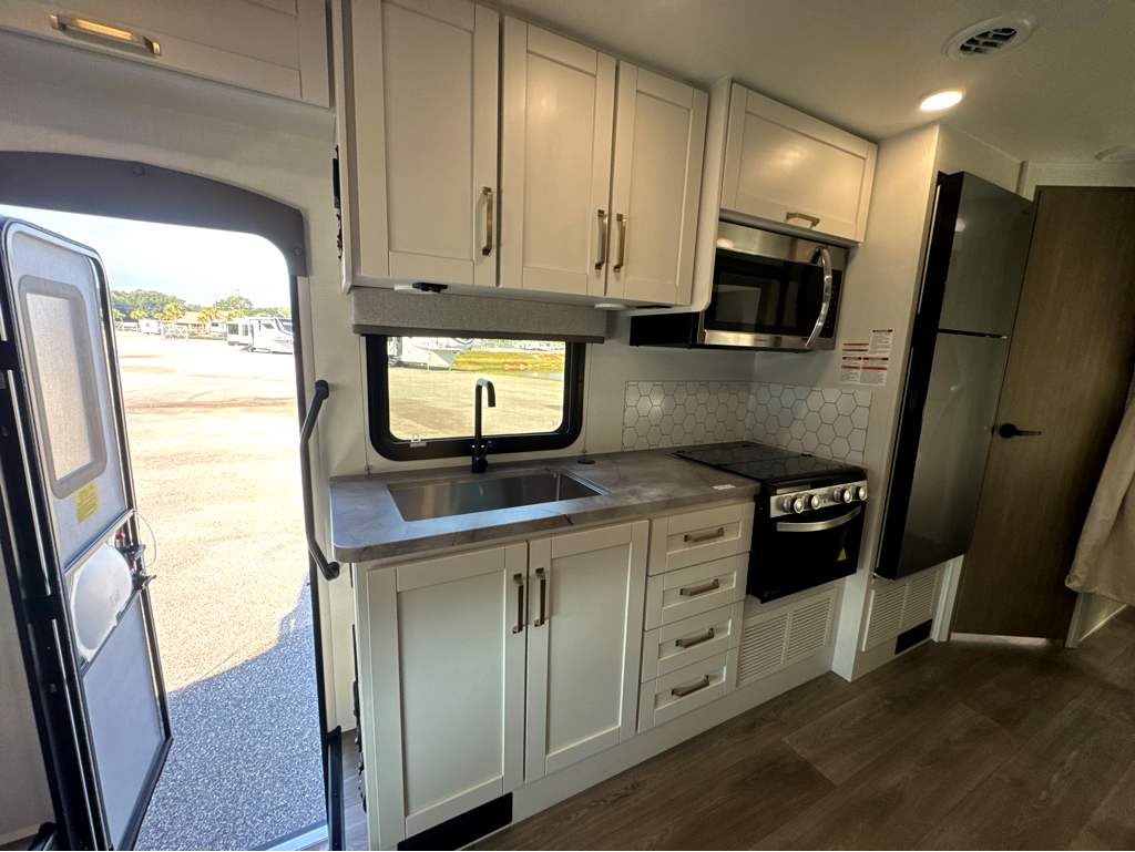 2027 ENTEGRA COACH ODYSSEY 24B - Image 22