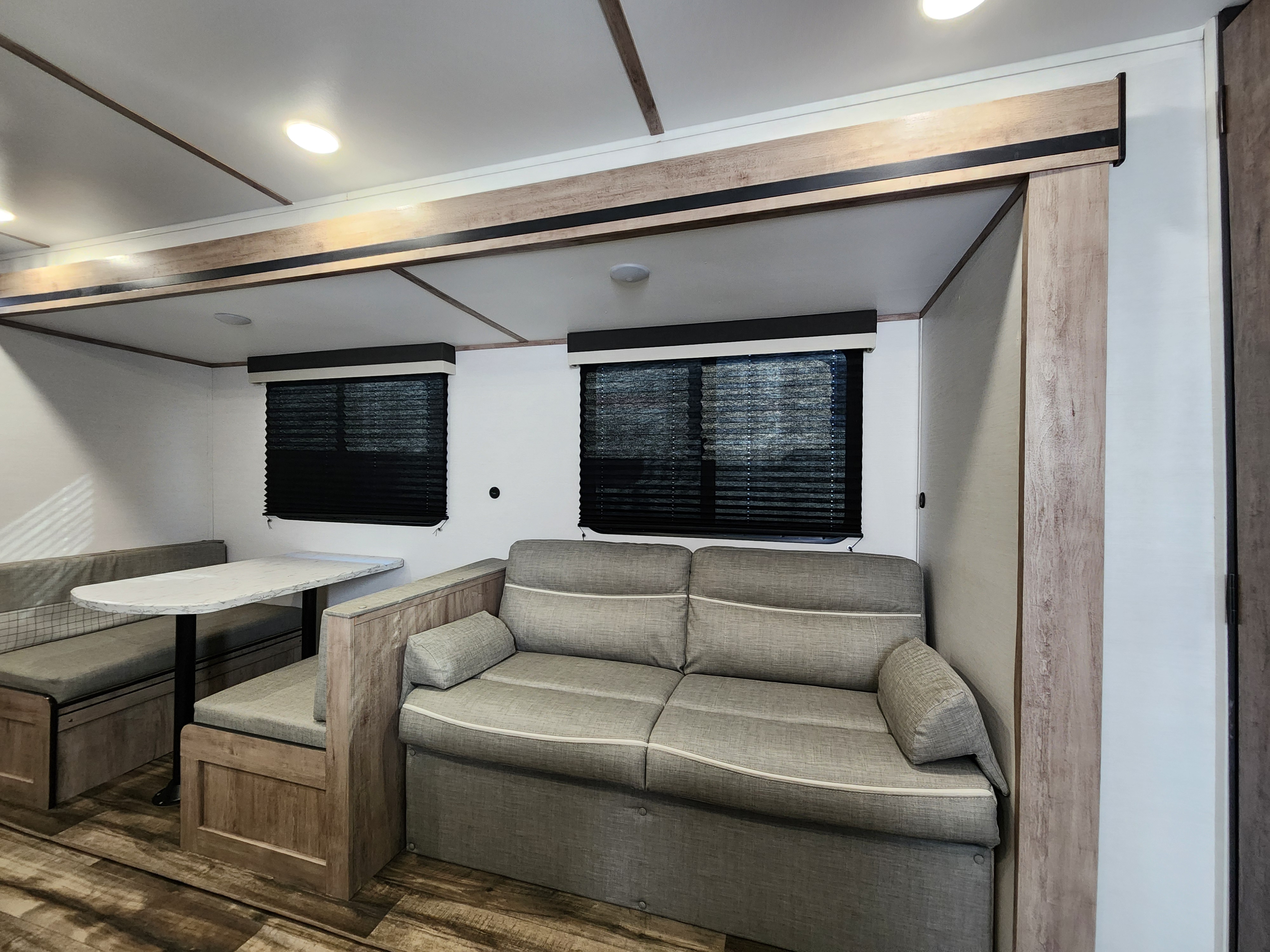 2024 Gulf Stream Ameri-Lite Ultra-Lite 269BH - Image 2
