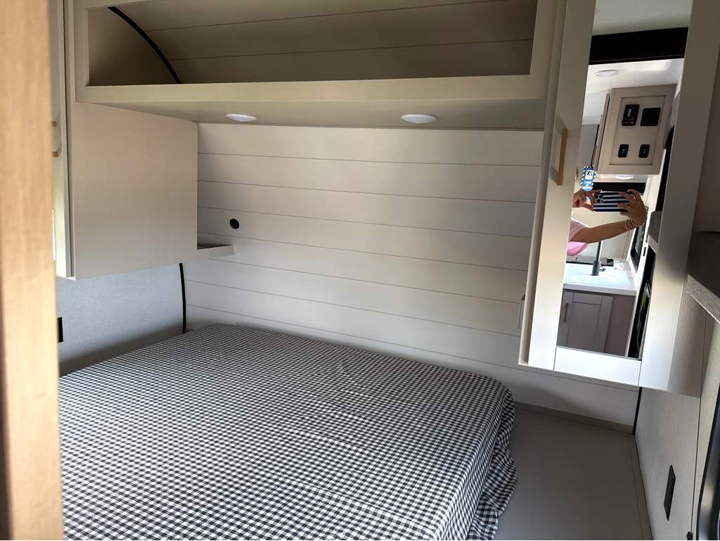 2027 Jayco Jay Flight SLX 261BHS - Image 6