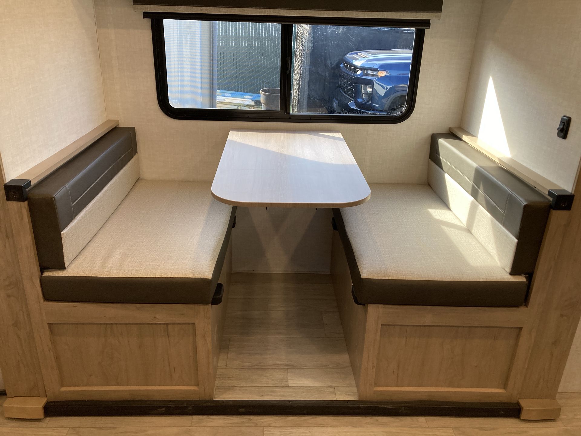 2026 Ember RV E-Series 19ETS - Image 43