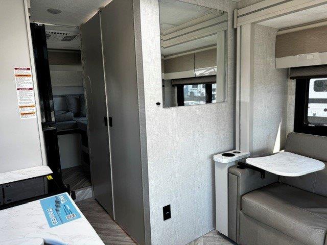 2027 Thor Motor Coach Gemini AWD 24KB - Image 15