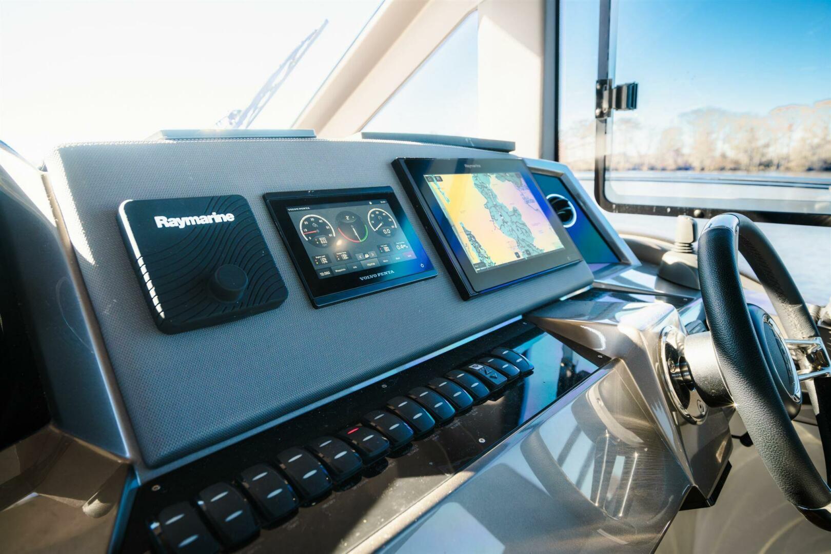 2023 Galeon 425 HTS - Image 27