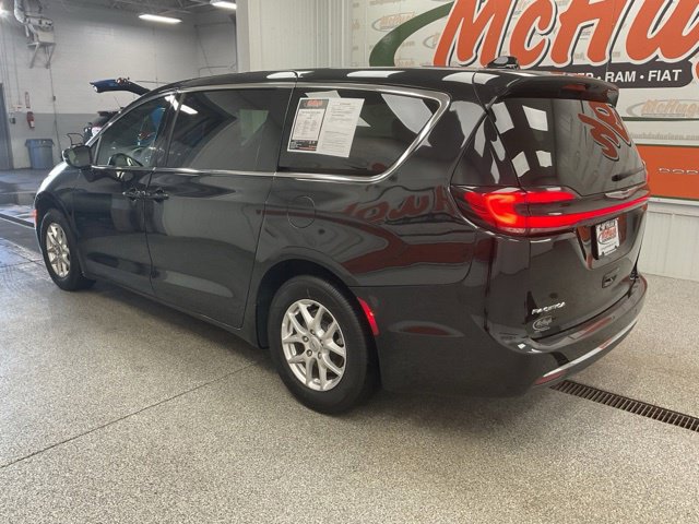 2025 Chrysler Pacifica Limited FWD - Image 7