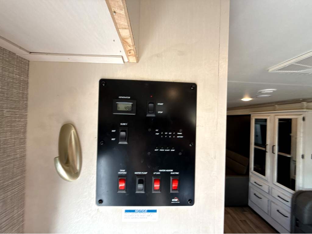 2023 ENTEGRA COACH ODYSSEY 26M - Image 26