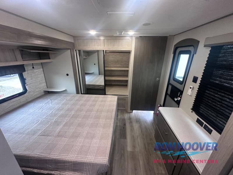 2026 COACHMEN 333DORM - Image 18