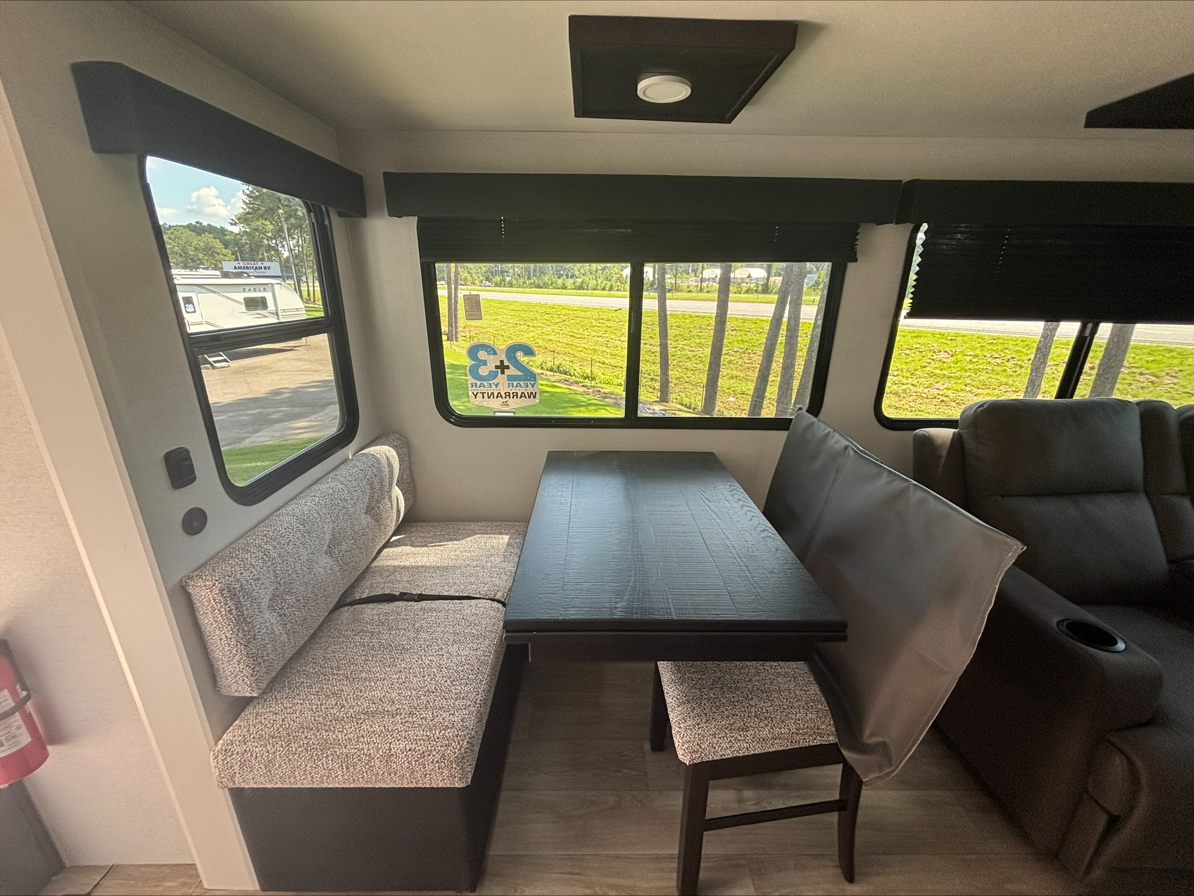 2027 JAYCO EAGLE 294CKBS - Image 13