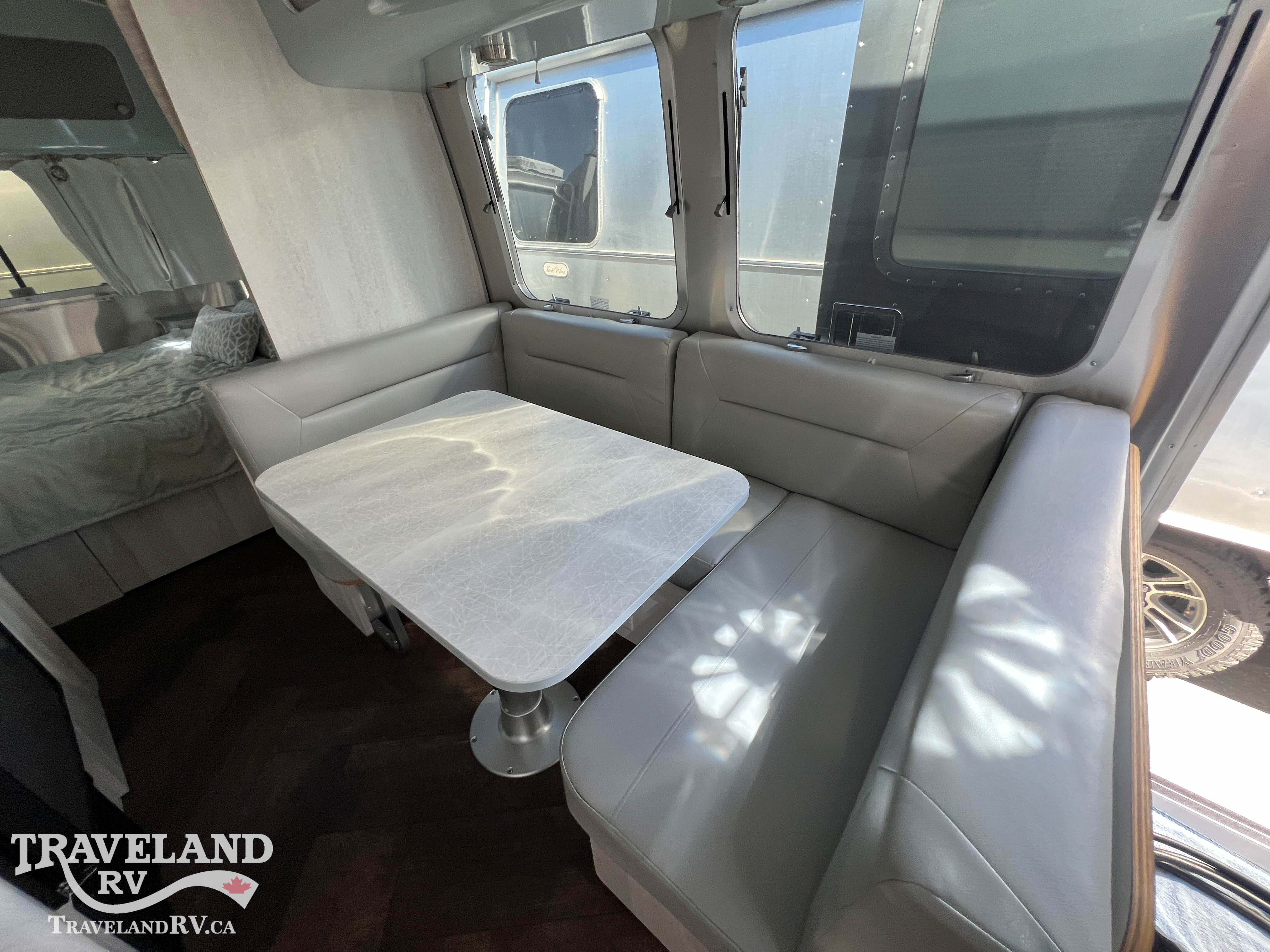 2023 AIRSTREAM 23FB INTERNATIONAL - Image 6