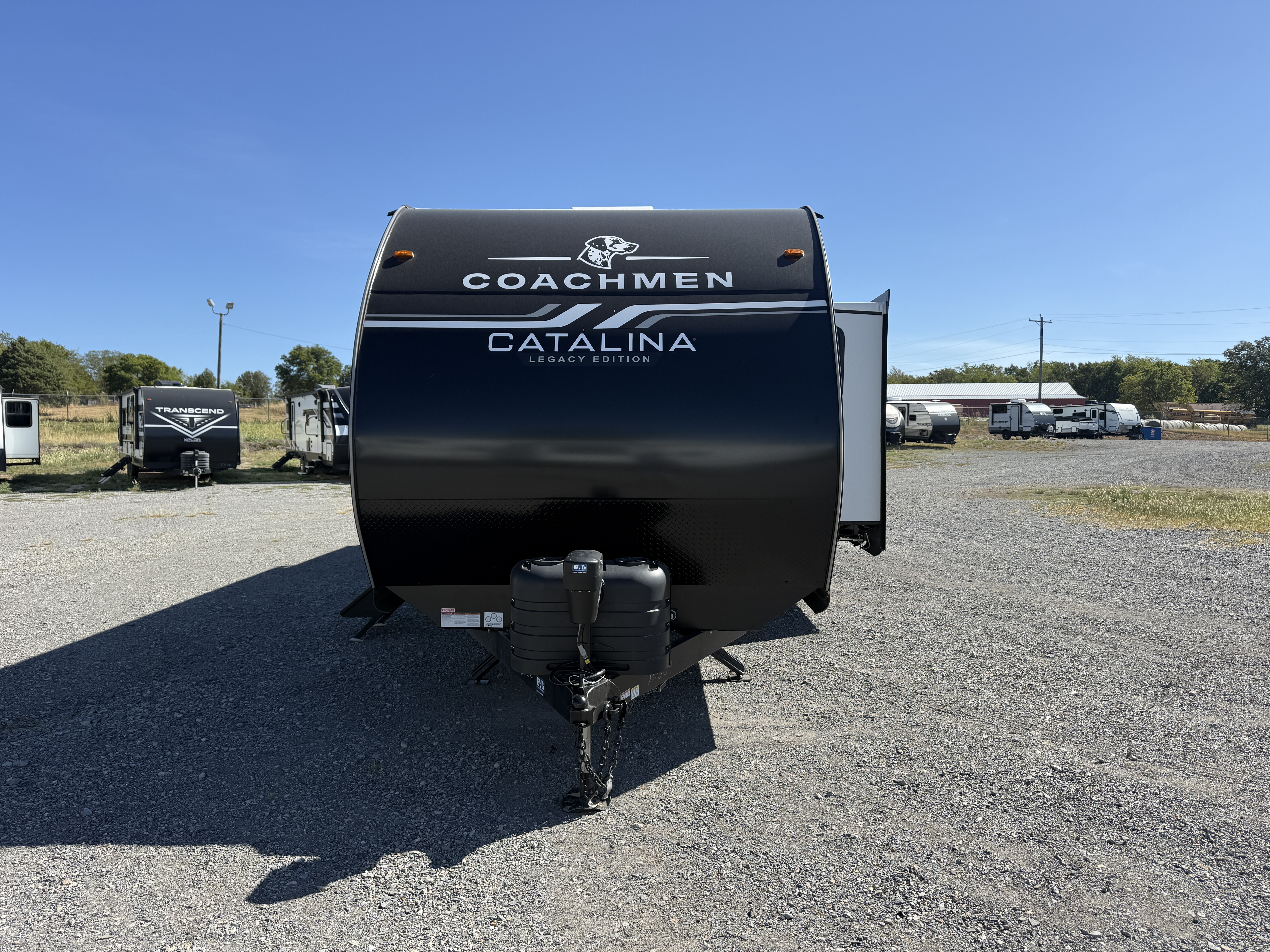 2027 Coachmen Catalina Legacy Edition 323BHDSCK - Image 2