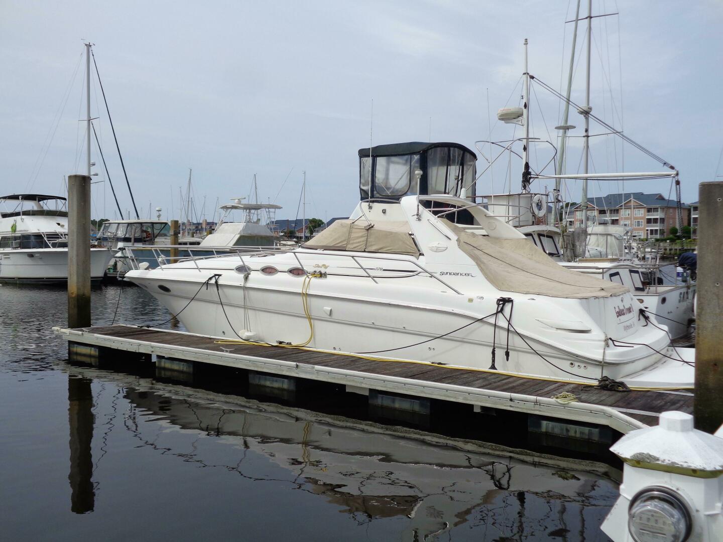 1997 Sea Ray 370 Sundancer - Image 3