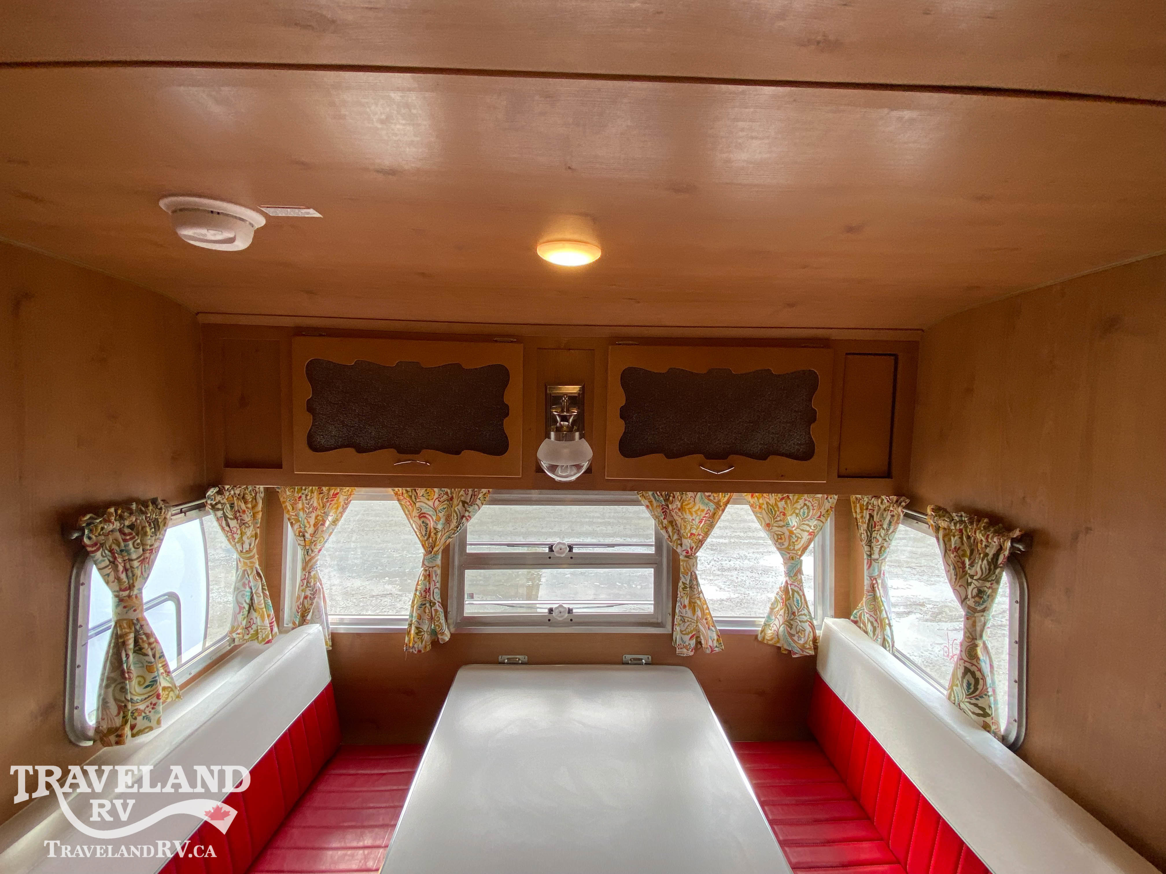 2015 FOREST RIVER SHASTA AIRFLYTE 16 - Image 6