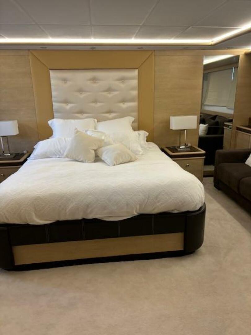 2009 Astondoa 95 GLX - Image 26
