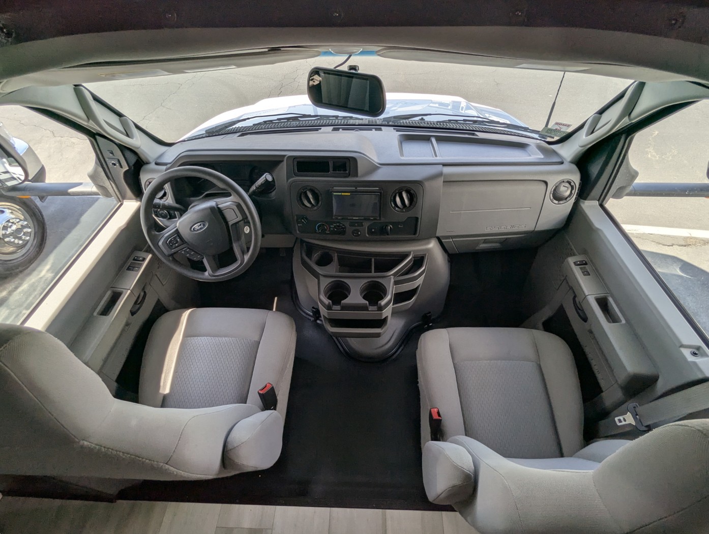 2025 Forest River Sunseeker LE 2850SLE - Image 4