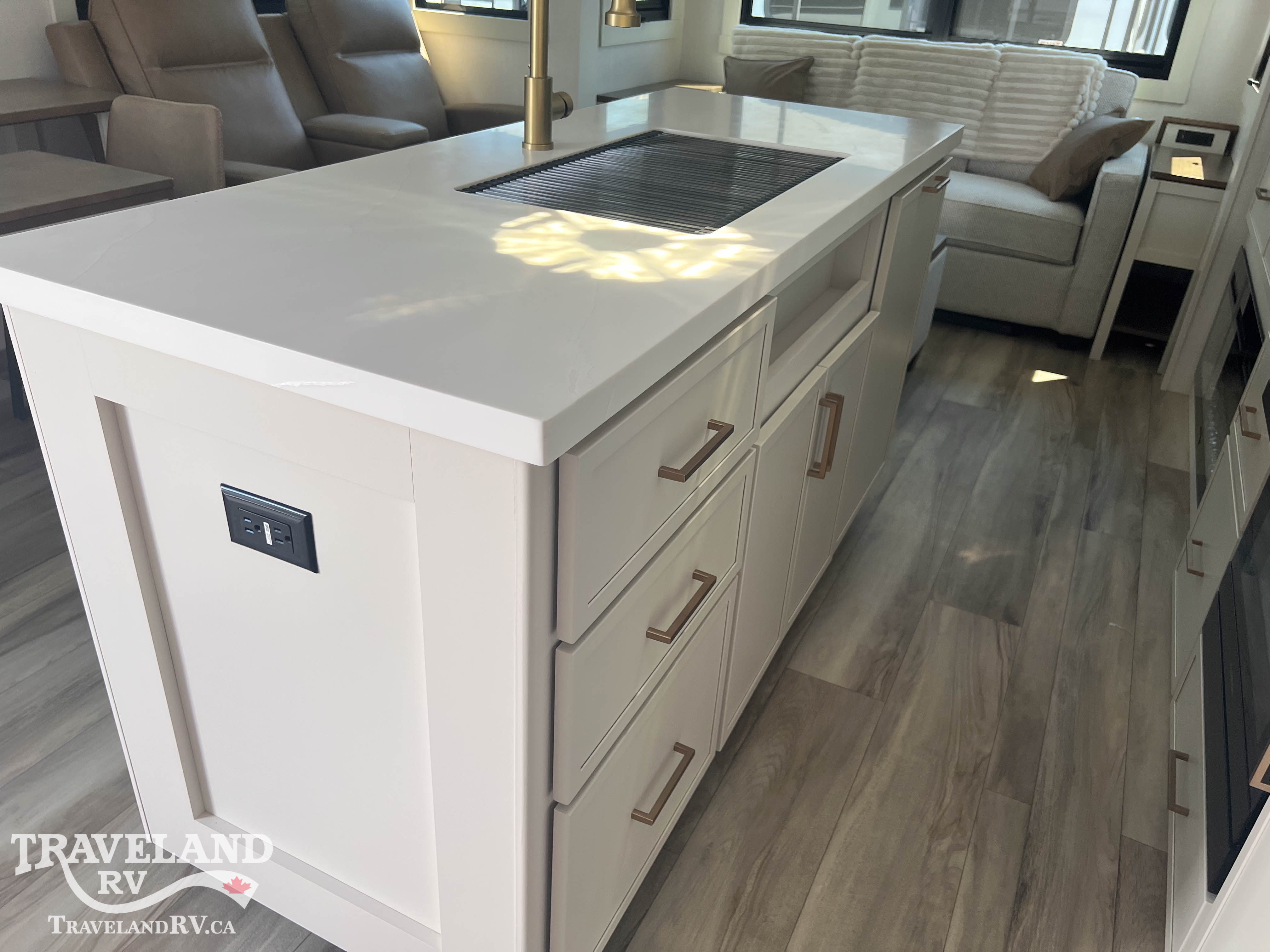 2027 Brinkley RV Model Z 3100 - Image 17