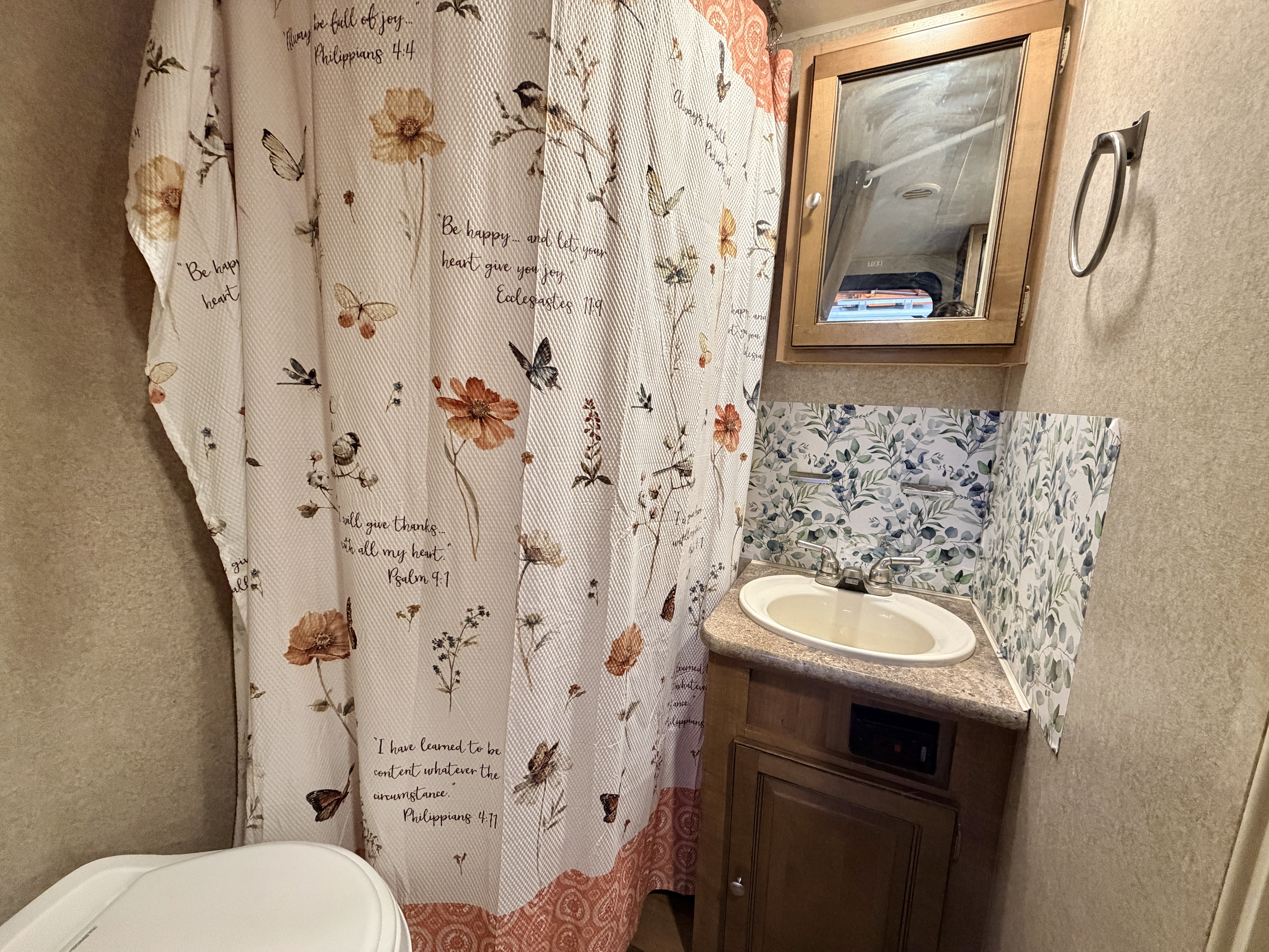 2016 Forest River Rockwood Mini Lite 2109S - Image 13
