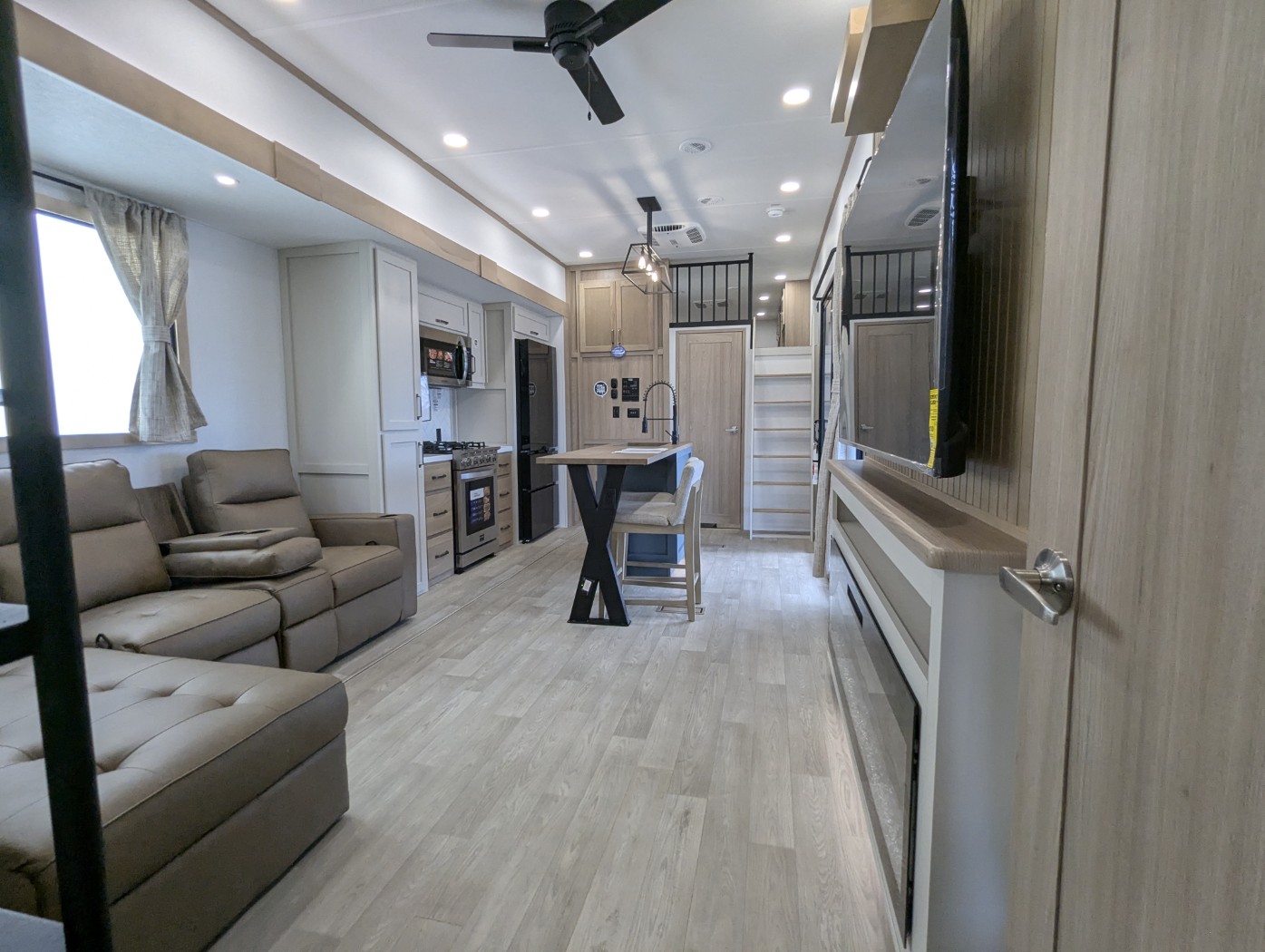 2027 Forest River Sierra Destination 411DBDL - Image 28