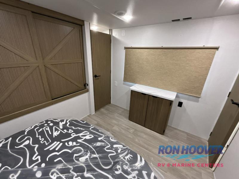 2026 FOREST RIVER 33TS - Image 41