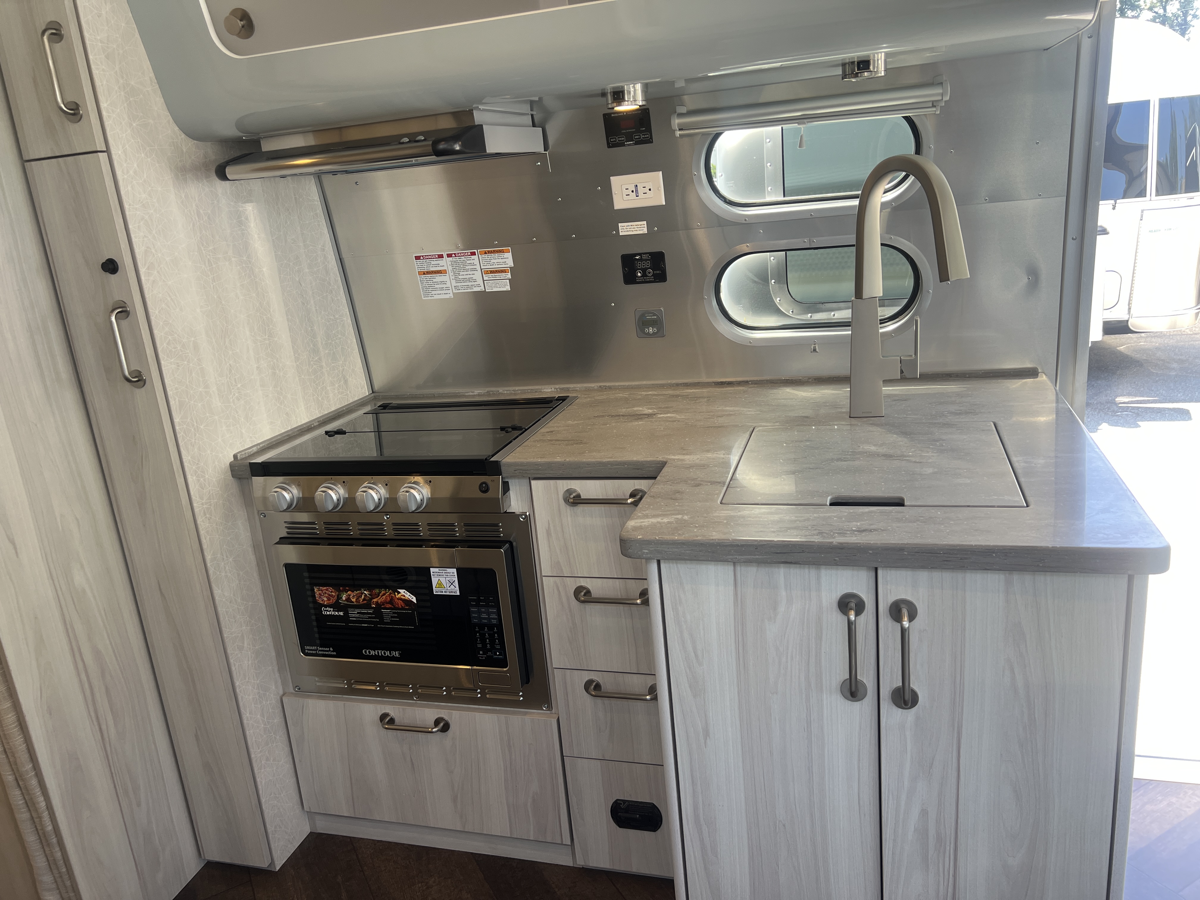 2026 Airstream International 25FB - Image 9