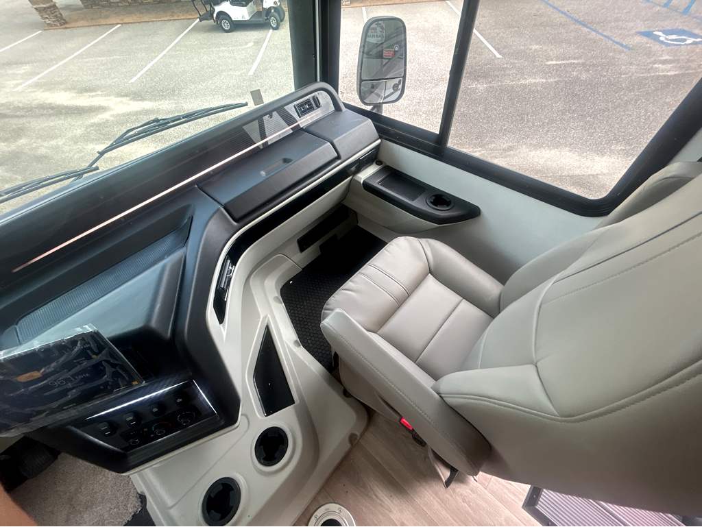 2027 ENTEGRA COACH VISION XL 36C - Image 16