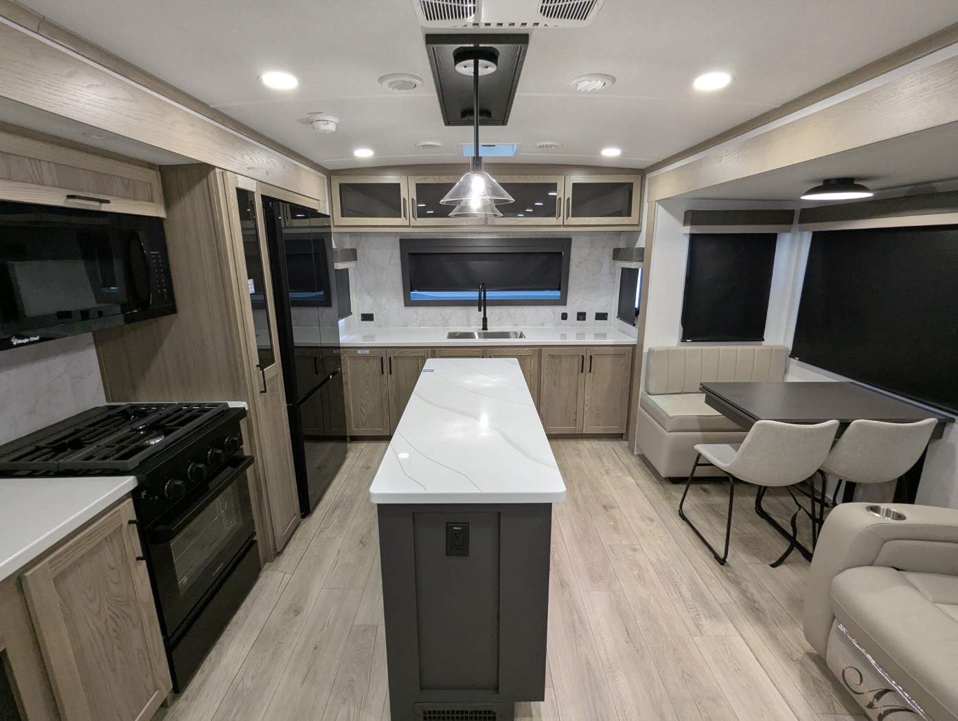 2026 Forest River Rockwood Signature 8339FK - Image 10
