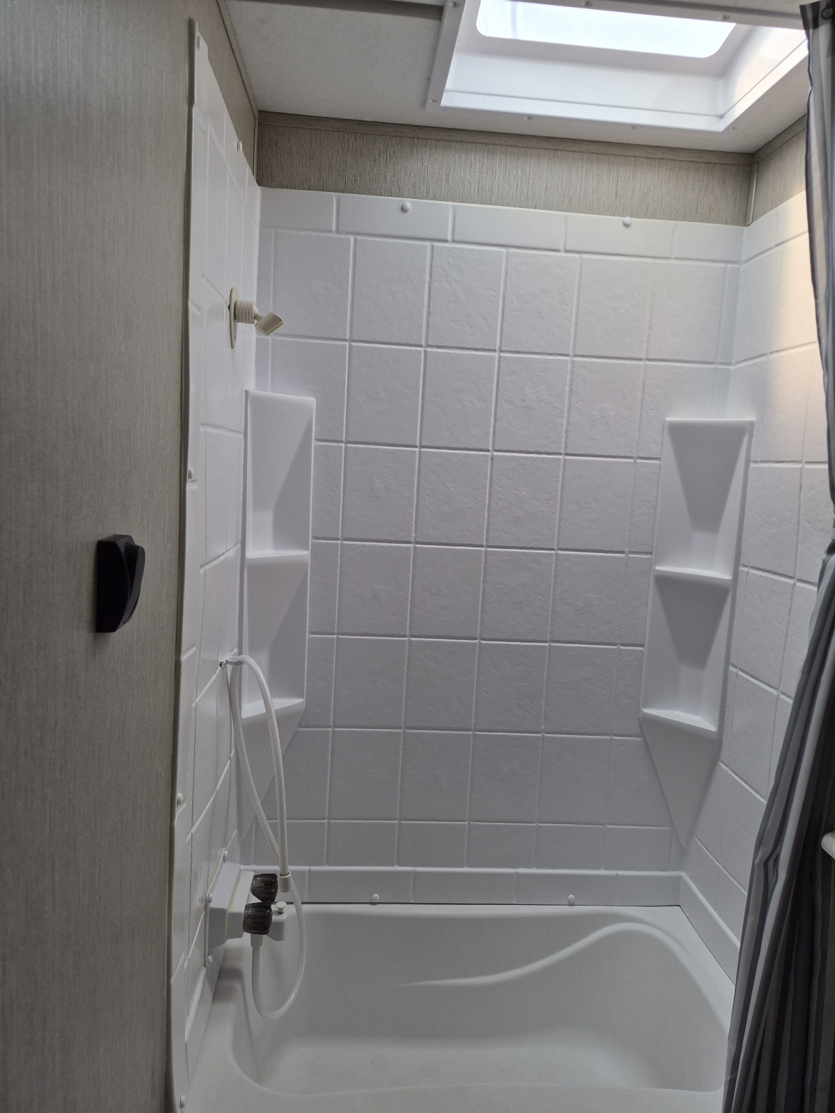 2021 Coachmen Freedom Express Ultra Lite 238BHS - Image 15