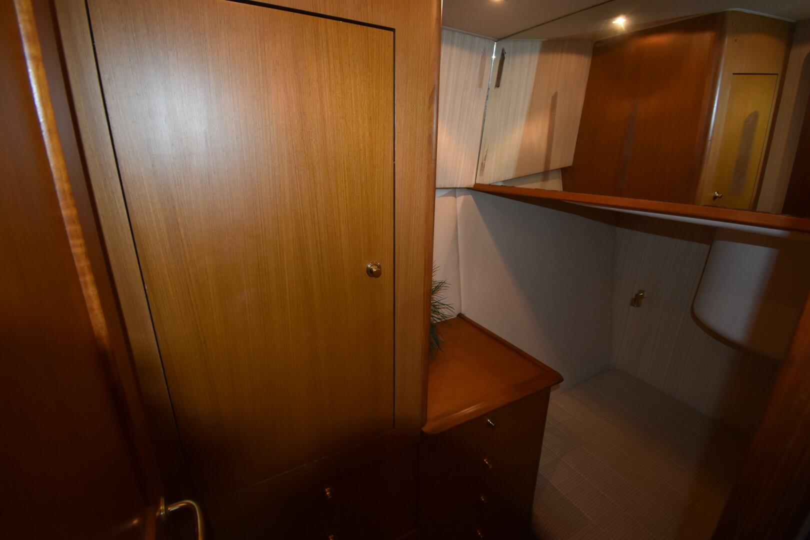 2003 Ocean Yachts 48 Super Sport - Image 27