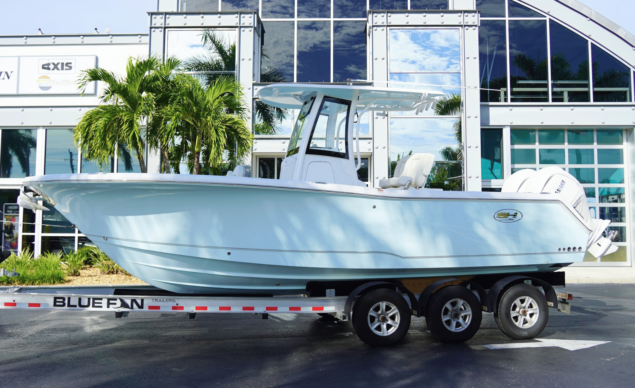 2027 SEA HUNT GAMEFISH 25 - Image 1
