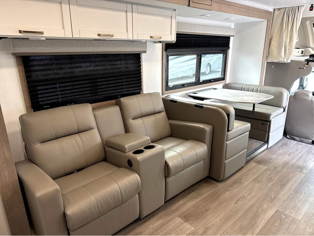 2027 ENTEGRA COACH ODYSSEY 30Z - Image 11