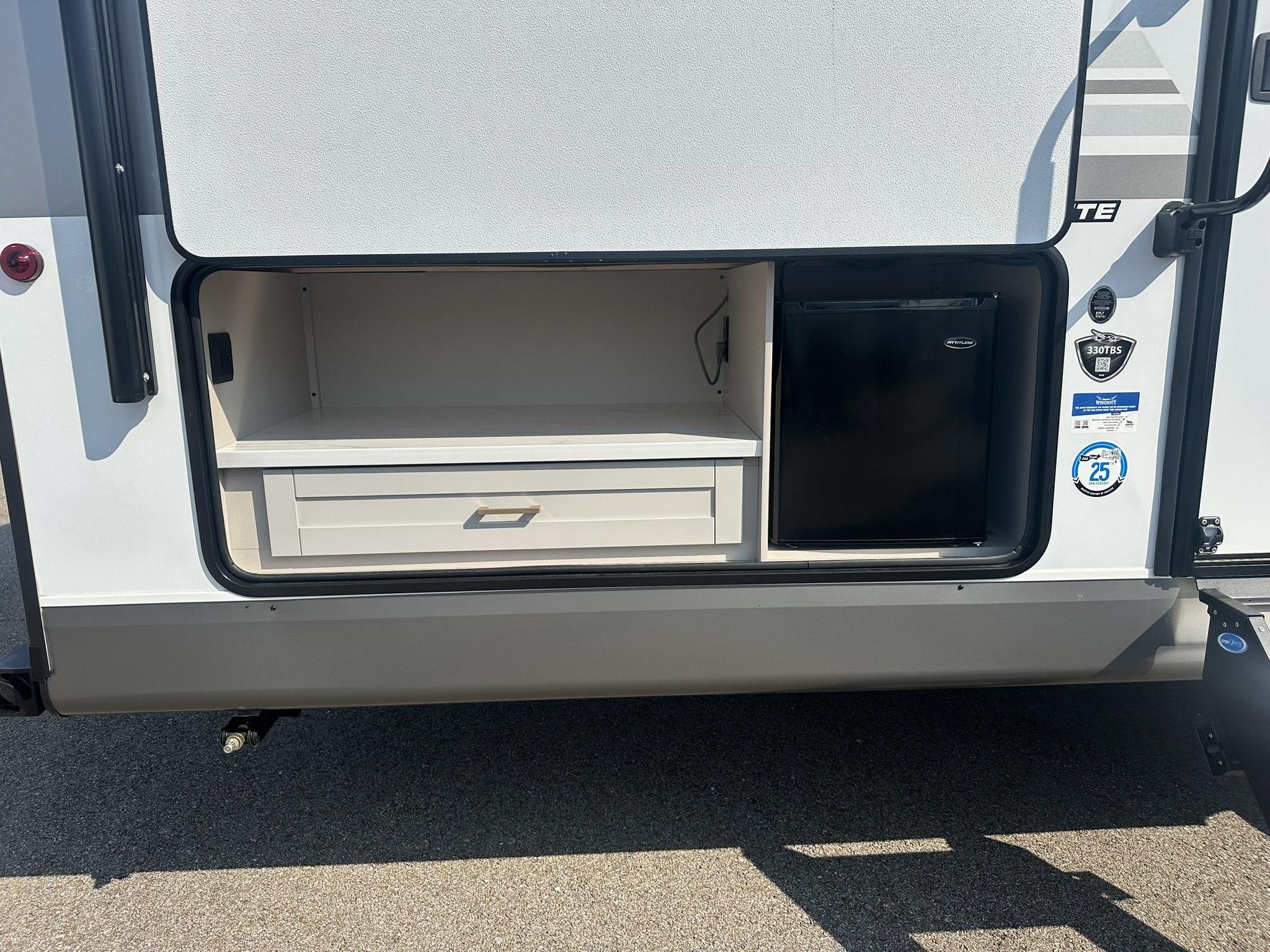2027 JAYCO JAY FLIGHT 330TBS - Image 4