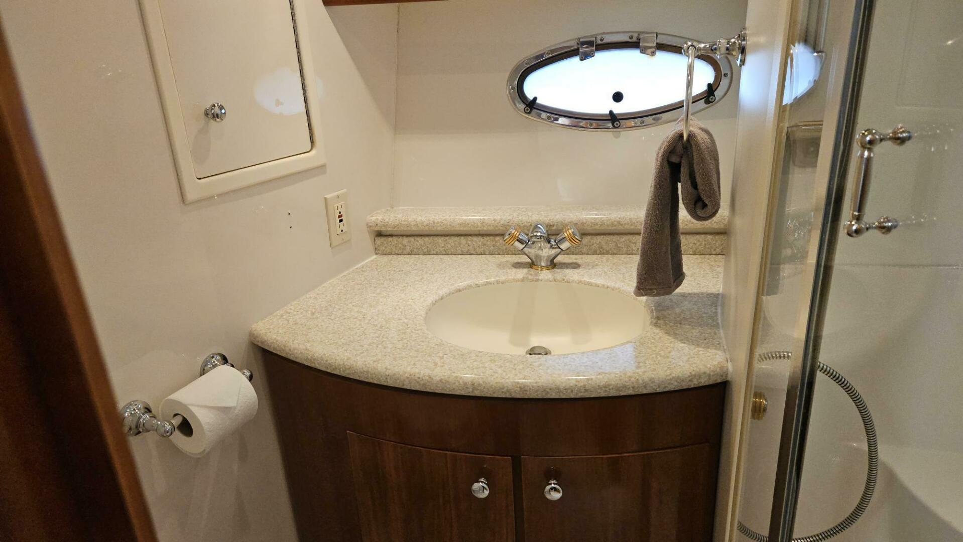 2000 Carver 450 Voyager - Image 17